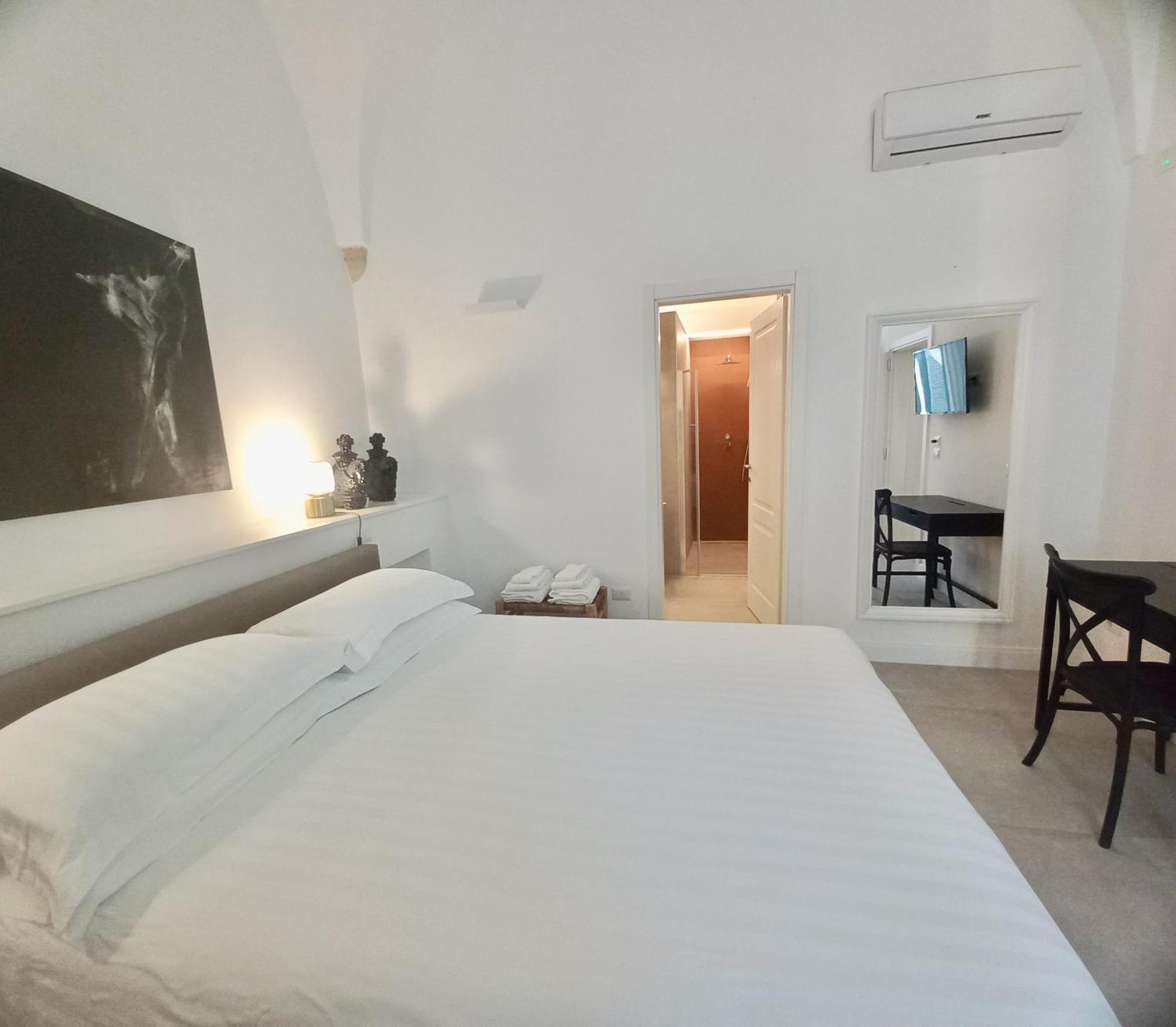 Li Frati Suite Лечче Экстерьер фото